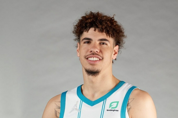 狄龍：持球壓迫做得不錯 訓練中很多東西在比賽里得到了成功轉化