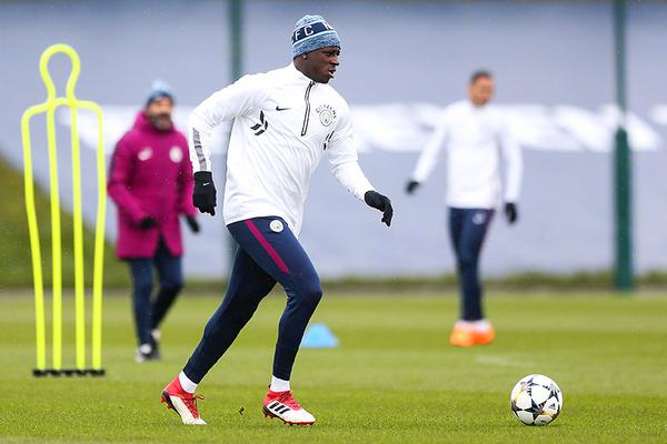 半場戰(zhàn)報：曼城1