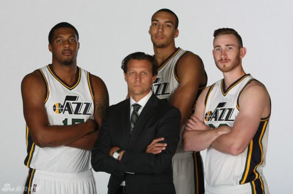 阿倫：狄龍身上有競爭火焰 他能帶動身邊人提升&想與他并肩作戰(zhàn)