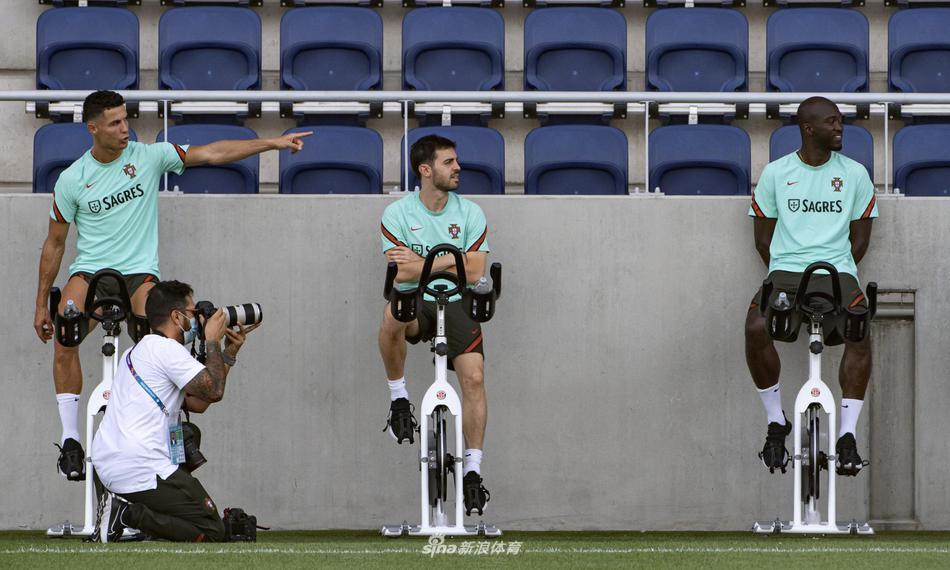 太陽首節(jié)一度領先10分，黃蜂第2節(jié)打37