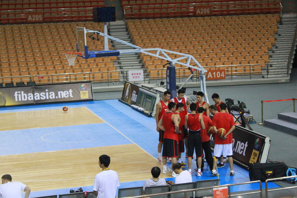 本賽季五大聯(lián)賽地面對抗成功榜：亞馬爾32次居首 尼科第二