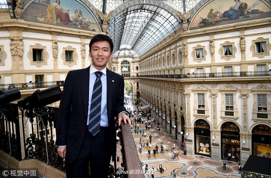 [流言板]一氣呵成！塔特姆全場一條龍反擊，強(qiáng)硬頂開布勞恩完成暴扣