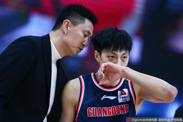 迪馬：穆帥擅長溝通，我報道弗洛倫齊轉(zhuǎn)會米蘭后他打電話給我糾錯