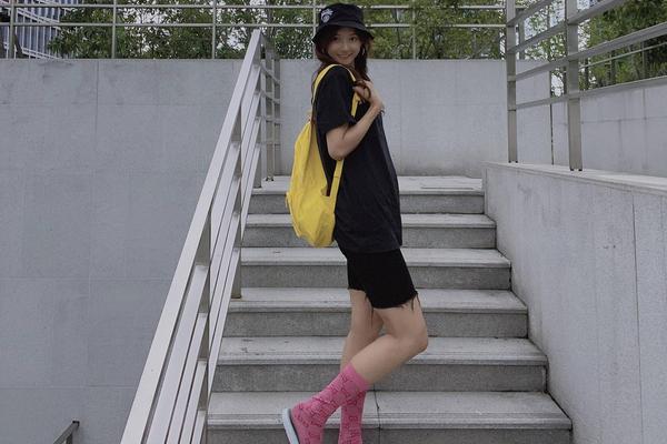 戈登：沃爾特馬德踢得特別好，尤其在串聯(lián)進(jìn)攻、拿球護(hù)球的時候