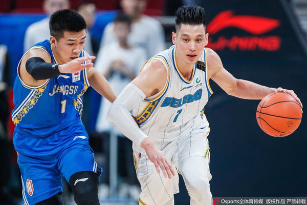 費城超跑！馬克西連續(xù)三回合拉桿打進，剩3分鐘76人反超1分