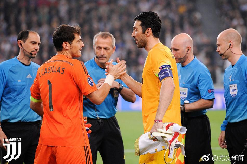 [流言板]終于歇了！哈特砍下23分15籃板10助攻，最后才換下接受歡呼