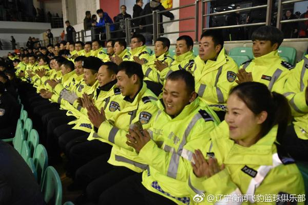 羅馬諾獨家：曼城簽下18歲中衛(wèi)巴赫，隨后租給朗斯作為鍛煉