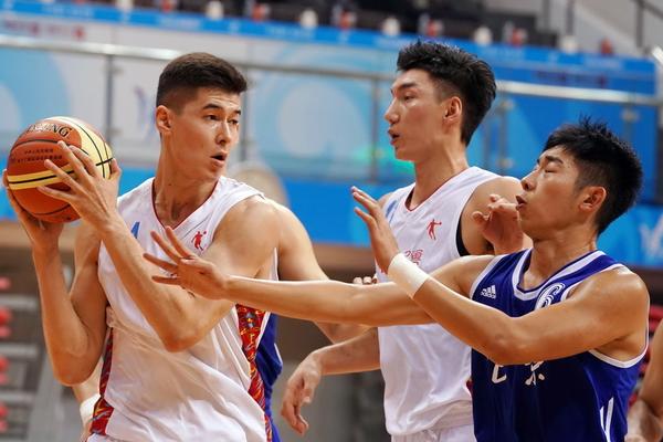 阿莫林：我認(rèn)為我們配得上這場勝利；B費(fèi)值得載入曼聯(lián)的史冊