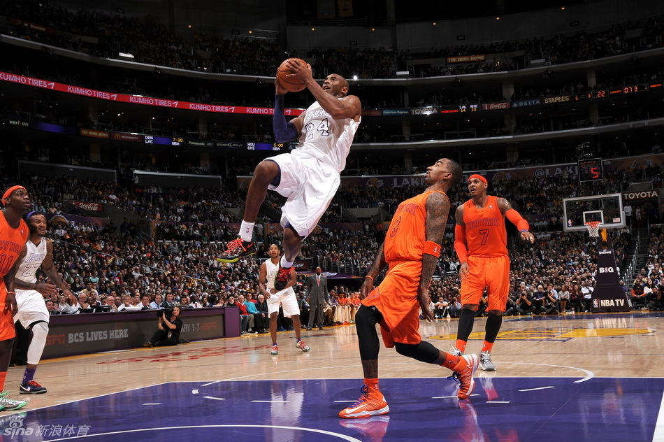 勒沃庫森打破僵局！希克射門踢疵變助攻，蒂爾曼進球