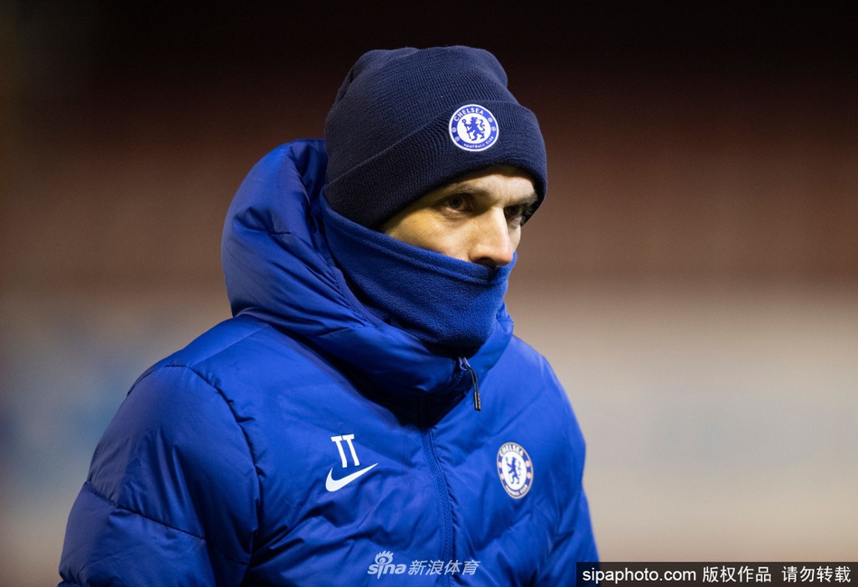 記者：丘庫埃梅卡膝部疼痛反復(fù)，需要休息和有針對性的負(fù)荷管理馬東宇                                                                2025
