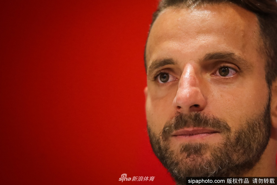 世體：拉波爾塔因涉嫌470萬歐投資詐騙案被調查，將于下周一出庭