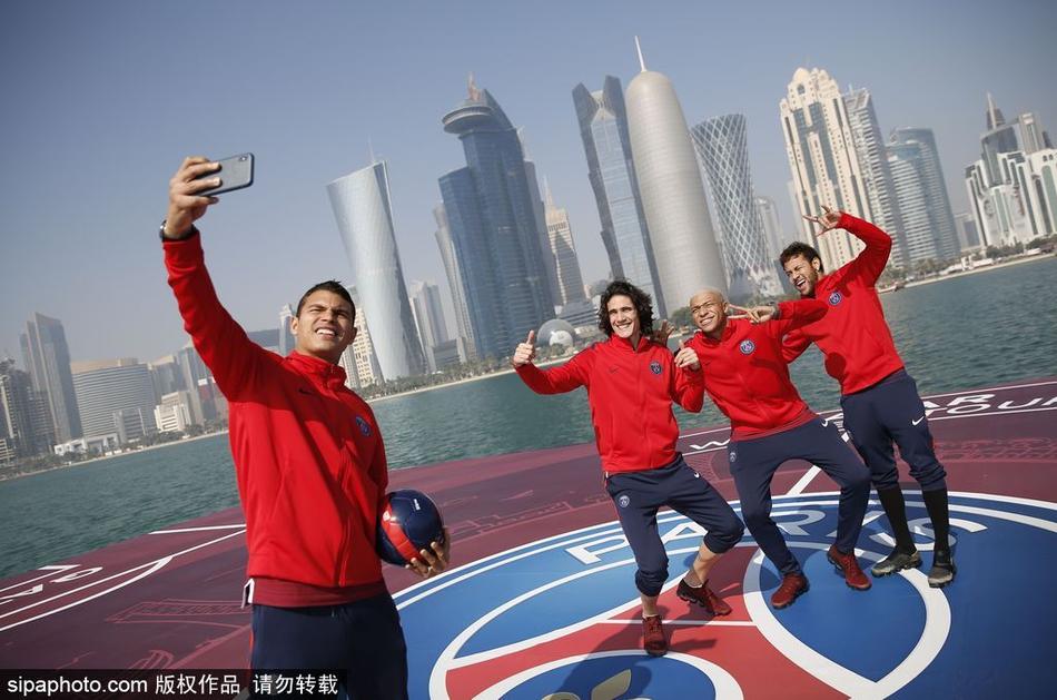 穆勒：梅西是最偉大球員！梅羅都很瘋狂，但梅西更優(yōu)雅些