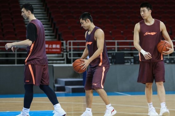 記者：未來凱恩想回英超再踢兩年，我認(rèn)為曼聯(lián)會采取行動