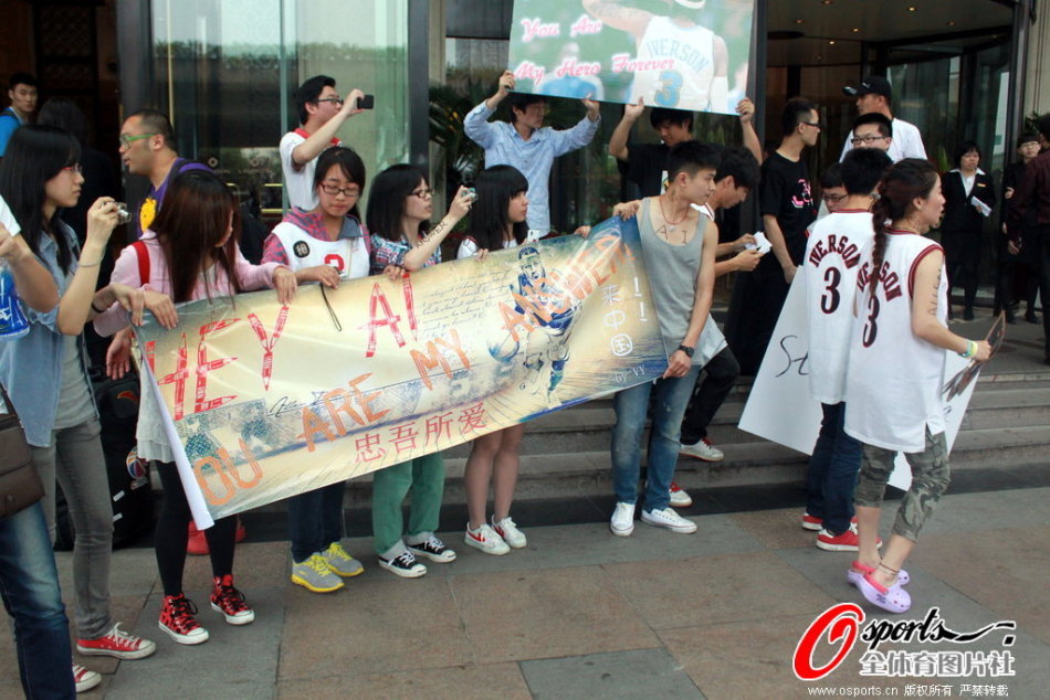 瓜帥：羅德里準(zhǔn)備好首發(fā)了；我不在乎別人怎么看待我們