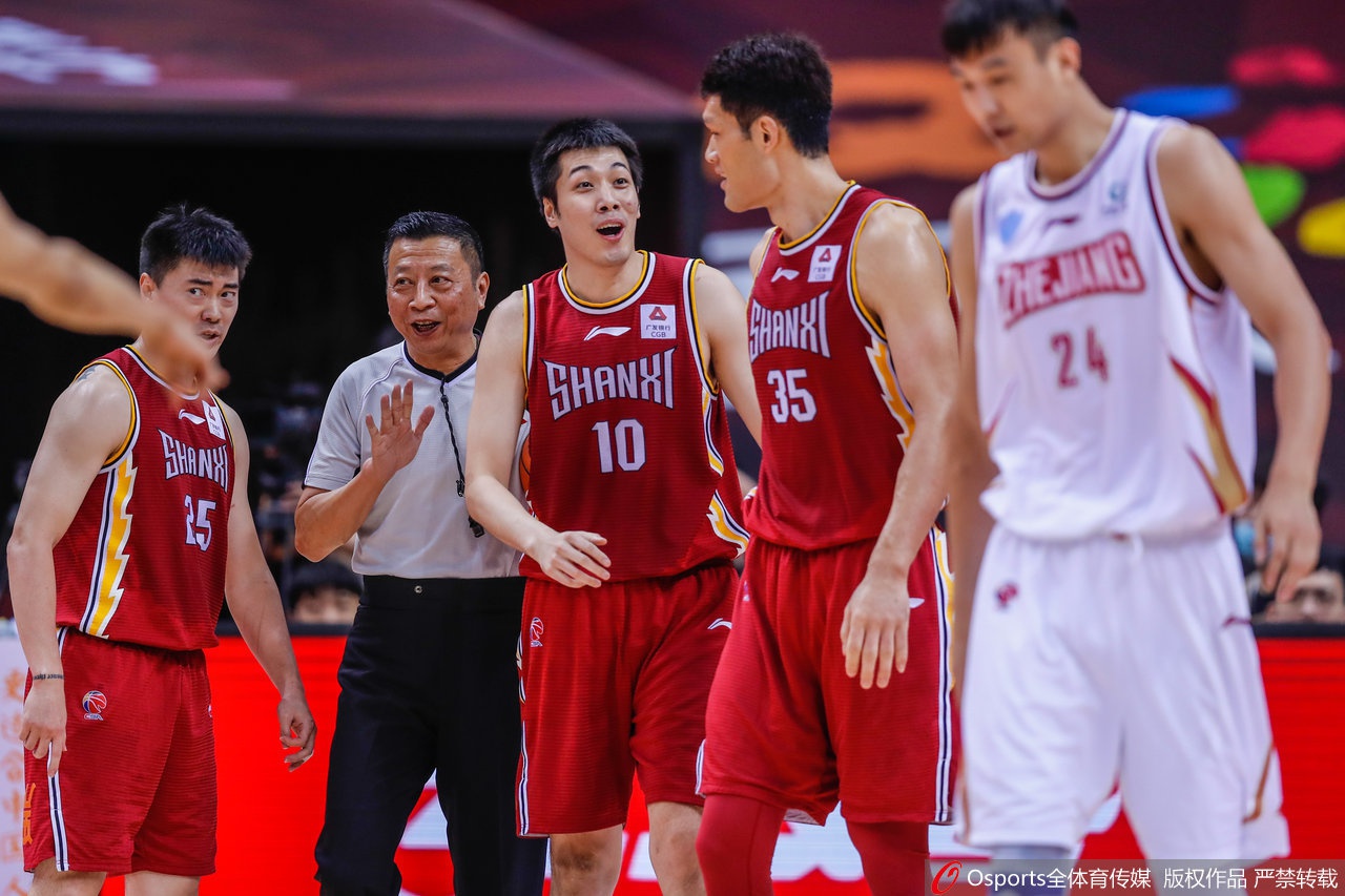 信任！巴因德爾兩撲點回報阿莫林，滕哈赫承諾他歐冠首發(fā)卻食言一護                                                                2025-
