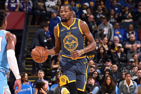 從2400人小島打進(jìn)NBA，他才真是“上喬下科”？