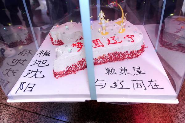 卡拉格：切爾西簽加納喬是敗筆，因?yàn)樗诳磁_(tái)上玩手機(jī)