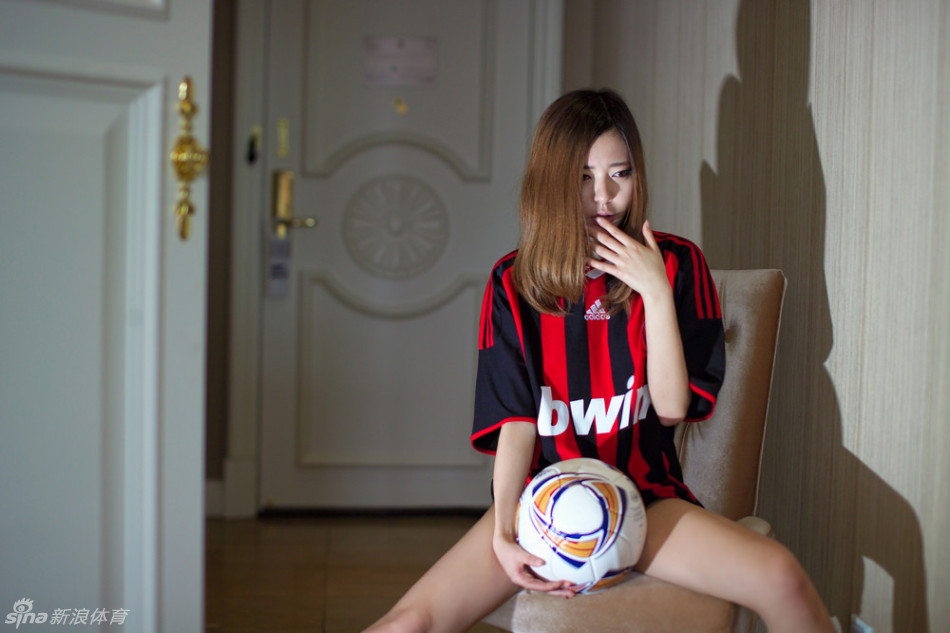 2026世界杯用球正式公布！你看的第一屆世界杯用球是哪一款？一圖流                                                                202
