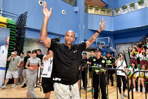 格拉斯納：馬特塔為入選法國隊(duì)付出巨大努力，我為他感到高興