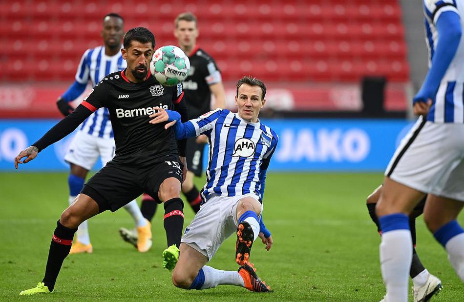 在《塵白禁區(qū)》這款游戲中，繪夢沙盤是一種模擬經(jīng)營與策略推演相結合的玩法系統(tǒng)，參與其中可獲得豐富獎勵。不少新人玩家對繪夢沙盤的具體機制尚不熟悉，下面將詳細介紹該模式的核心規(guī)則與進階技巧，幫助大家快速上手