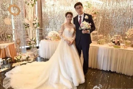 德澤爾比率領(lǐng)馬賽前兩場歐冠拿到3分，為隊史第二位做到的主帥