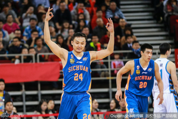 雷迪克與湖人達成一份四年合同，將成為湖人新任主帥