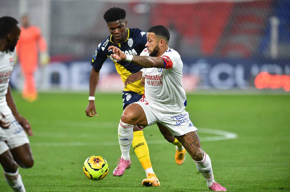 內(nèi)維爾：阿莫林的后衛(wèi)總是換來換去這不行 曼聯(lián)必須盡快開始贏球