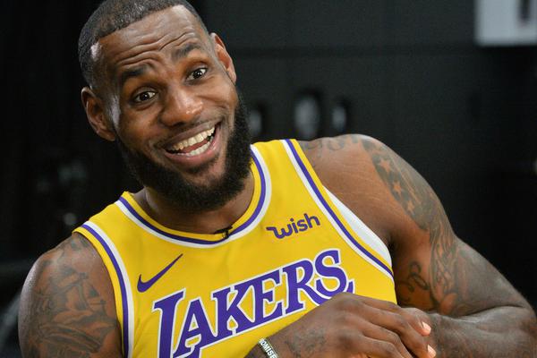 郵報：貝林厄姆父親態(tài)度粗魯對媒體充滿敵意，但英足總不敢得罪他