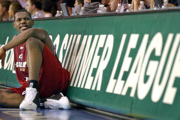 10月17日 NBA季前賽 鵜鶘vs魔術(shù) 全場錄像回放