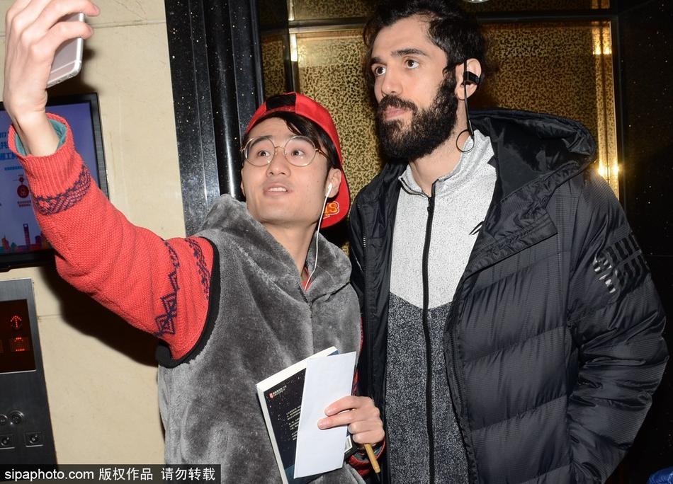 危！郵報：曼聯(lián)眾將對阿莫林的體系失去信心 B費對自己的位置不滿