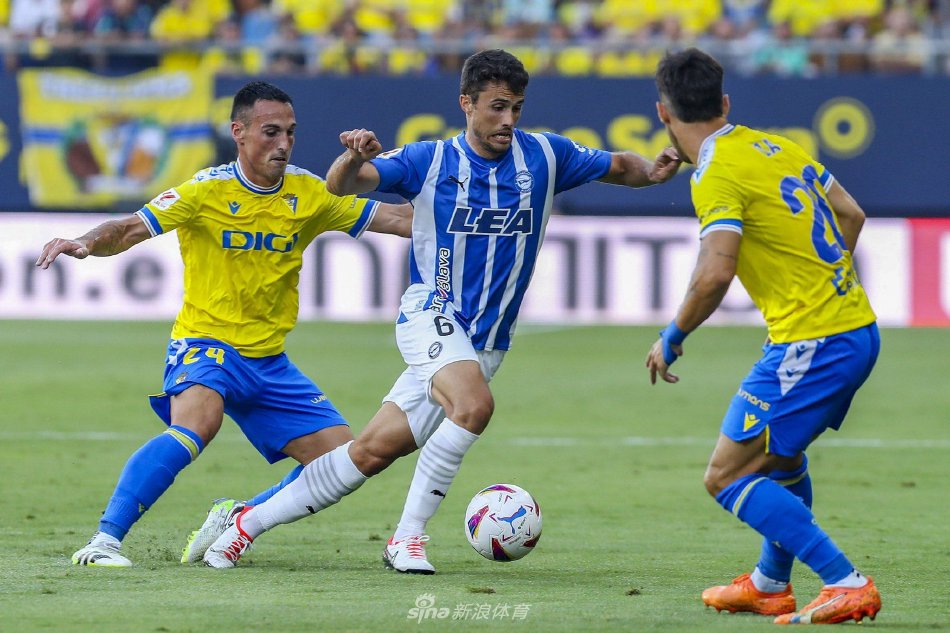 《香腸派對》SS22 賽季前瞻 極客戰(zhàn)隊(duì)集結(jié)，突擊小丑要塞