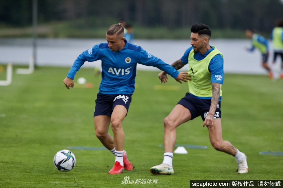 雷迪克：詹姆斯仍保持著很高的水平 體現(xiàn)了其耐力和對(duì)比賽的熱愛