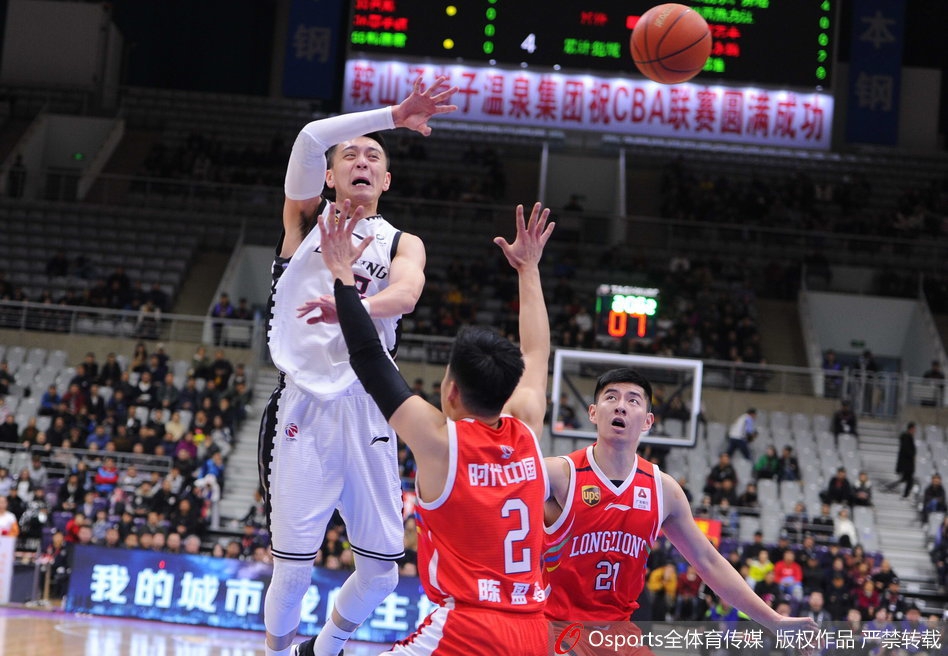 打進(jìn)唯一進(jìn)球助維拉戰(zhàn)勝曼城，卡什當(dāng)選全場最佳球員