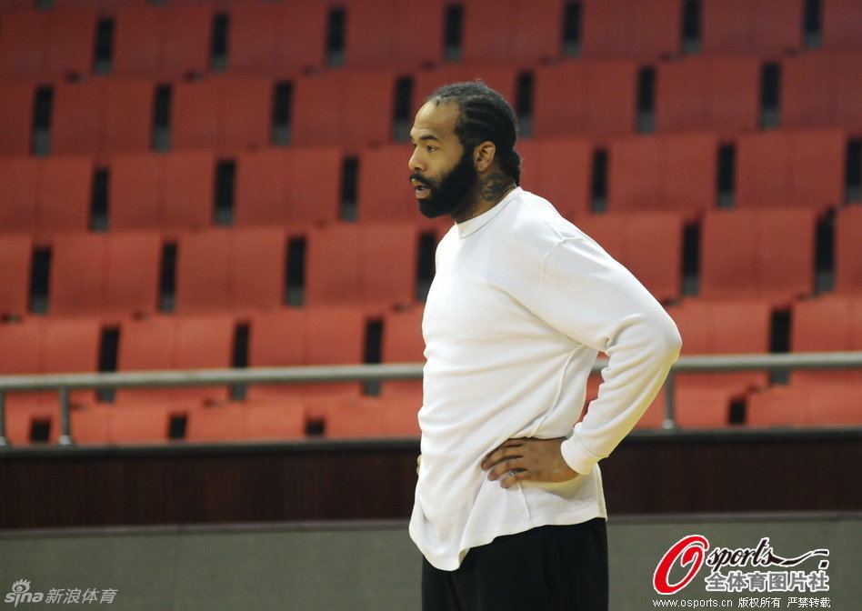 孔德：我在第二個丟球時犯了錯，我本該朝后跑動防守而不是朝前