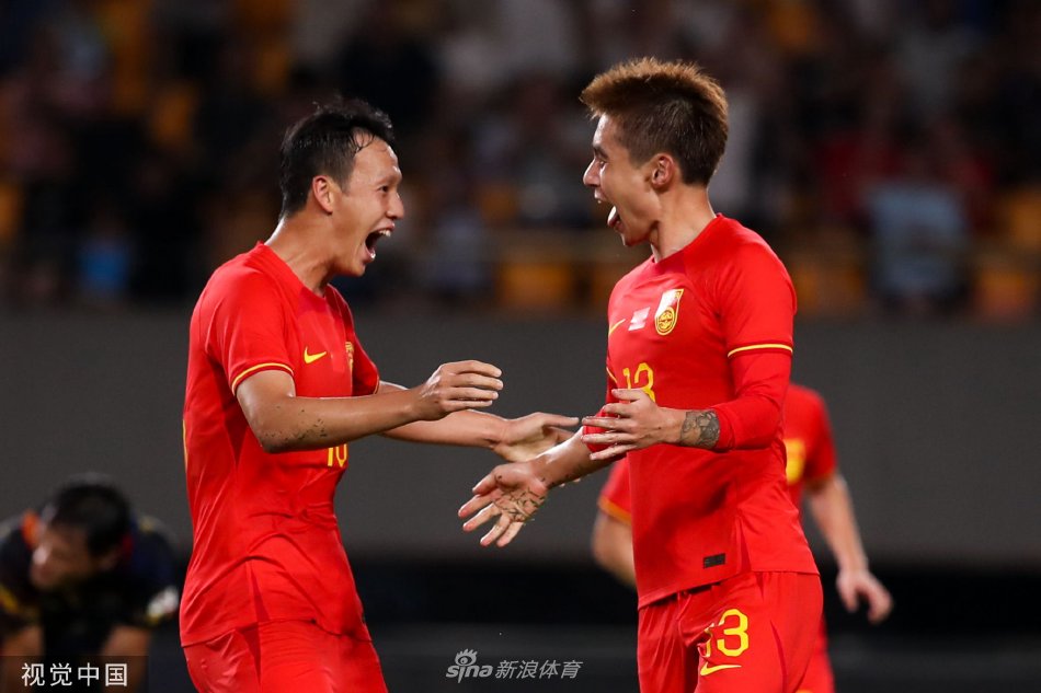 太猛了！C羅梅開二度，國家隊進(jìn)球達(dá)到140個！