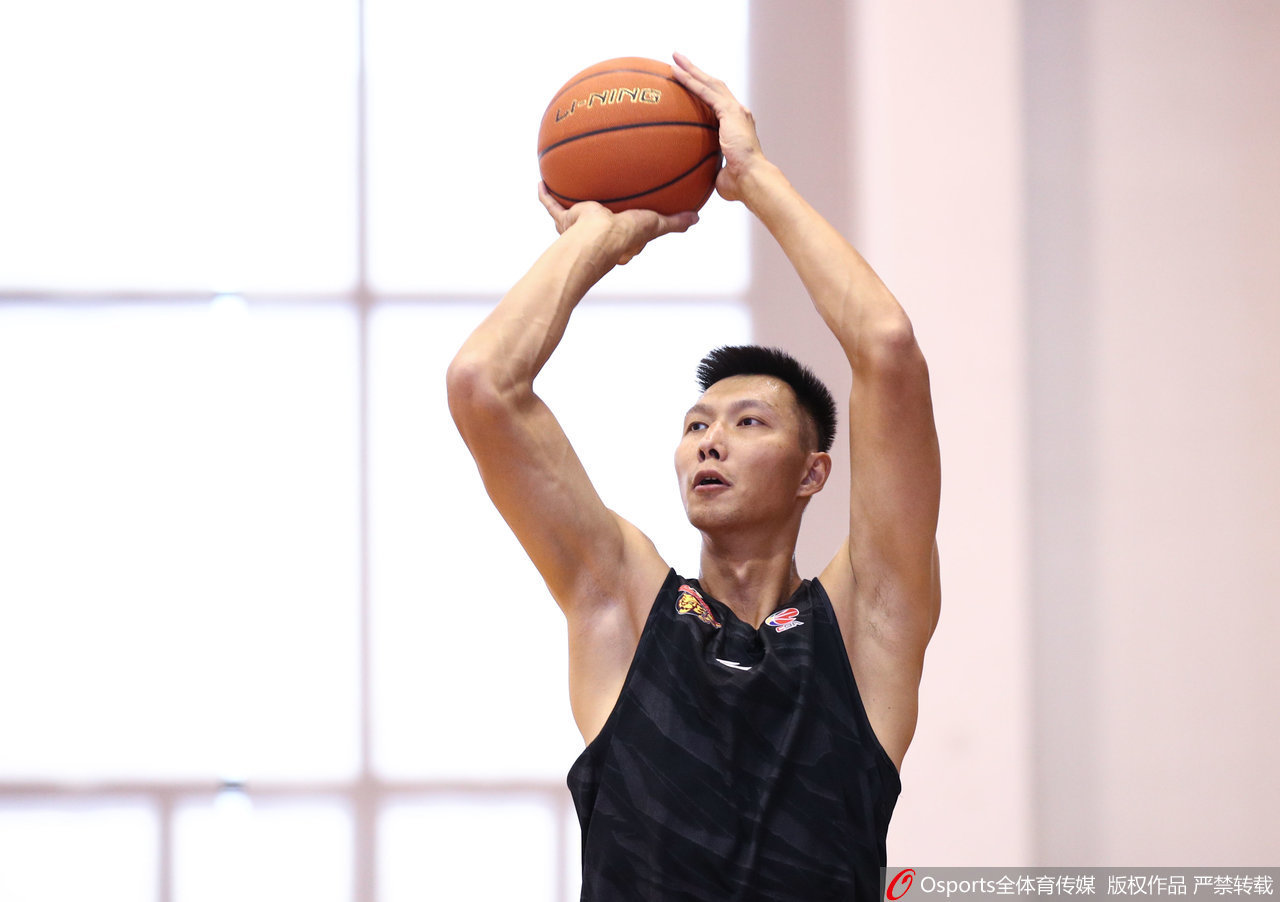 大概率能打！Shams：76人對恩比德出戰(zhàn)揭幕戰(zhàn)持樂觀態(tài)度！