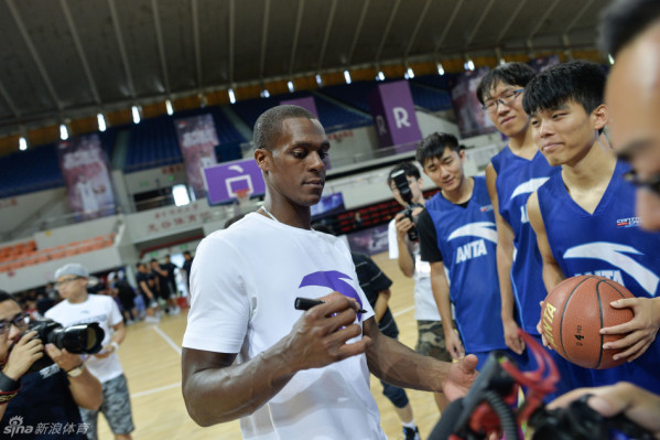 比斯利本賽季場均能轟下16.1分，個(gè)人近4年來最高