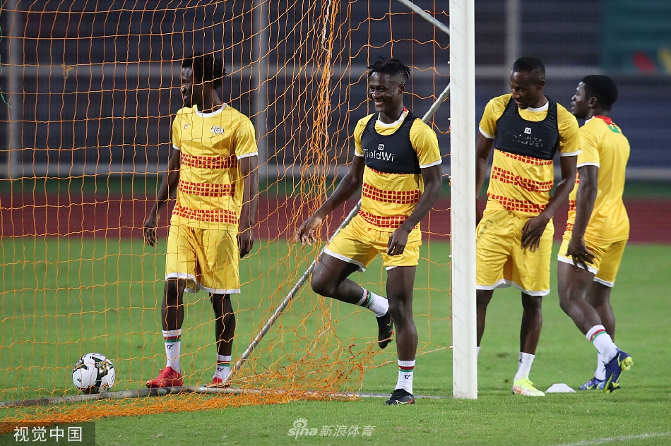 地下城堡3外傳新月郡腹地怎么走