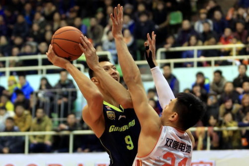 第79分鐘，李源一被程進放倒造點，克雷桑點射命中，山東2