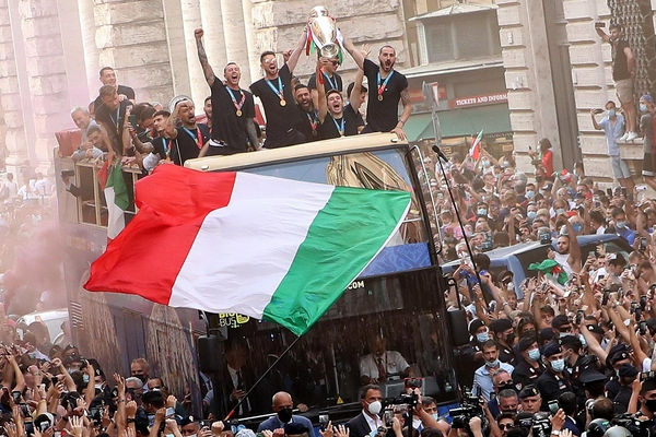 魯媒：若泰山將下賽季定位為過渡賽季，那韓鵬完全能勝任主帥