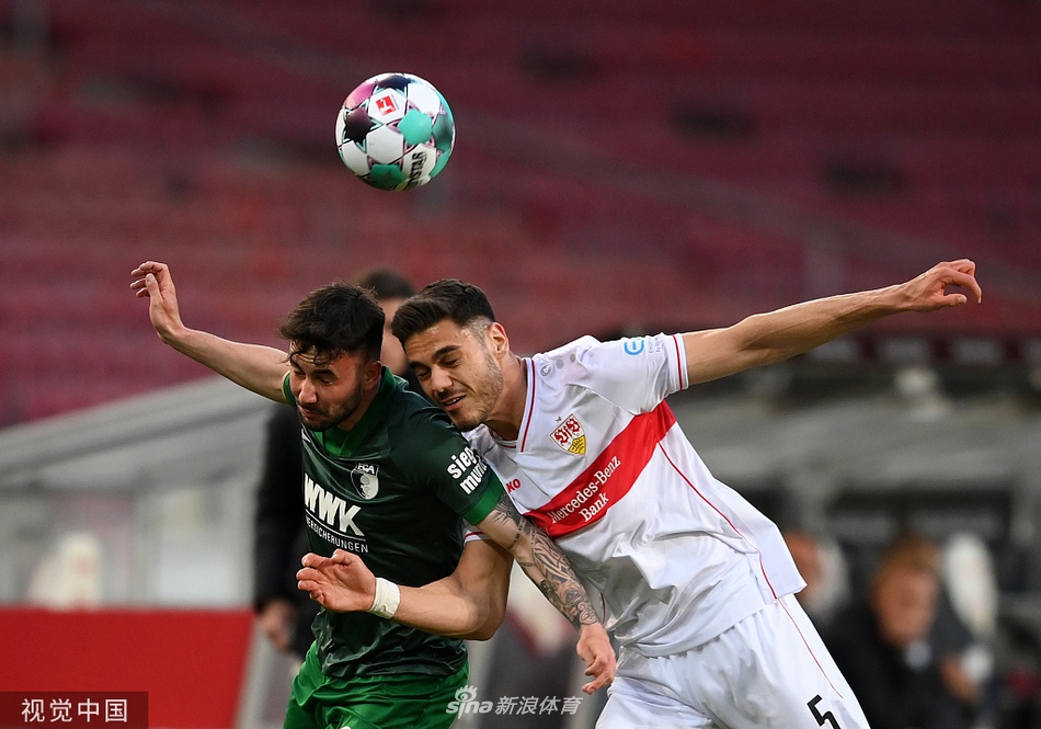 秀起來！默里送不看人腦后傳球，麥科勒姆跟進接球輕松上籃