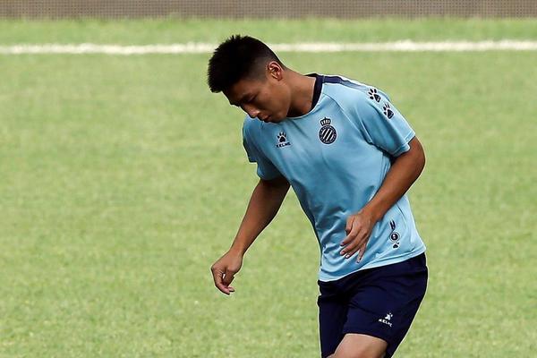 ??居勒爾被米內拉球員要球衣后也要了對方球衣，對方有些沒想到