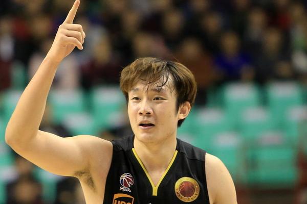 巴西傳奇球星之子嶄露頭角，17歲就成香餑餑，英超兩大豪門爭搶他
