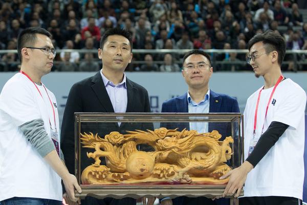 曼聯(lián)上賽季英超前9輪積11分排第14 本賽季同期16分第4