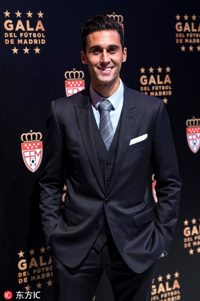 拉菲尼亞本場比賽數(shù)據(jù)：2射正2進球1過人成功，評分8.8