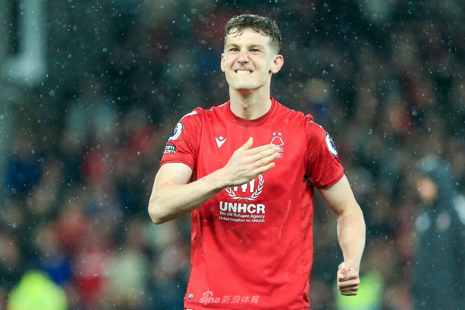 馬卡：盡管本賽季尚未登場，但盧寧正在耐心等待機會