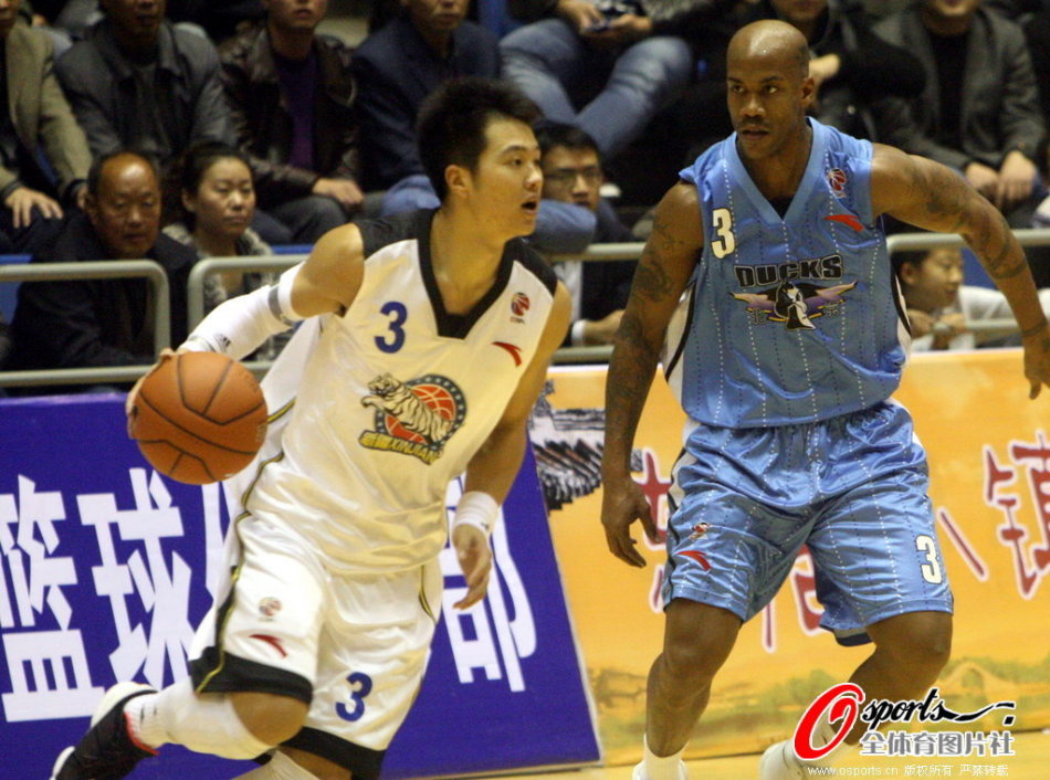 2025年10月5日 02:17:42 | 體壇全資訊                 第84分鐘，格雷羅推反擊分球，路易斯-迪亞斯扣過防守勁射破門，拜仁3-0！
