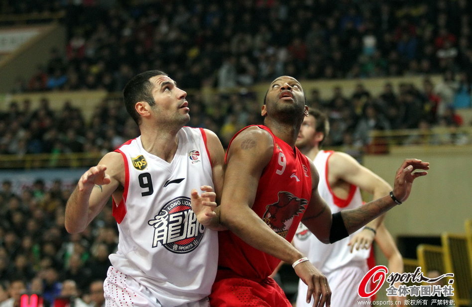 球員對判罰不滿？巴列卡諾主帥：我堅持不評論裁判決定的原則