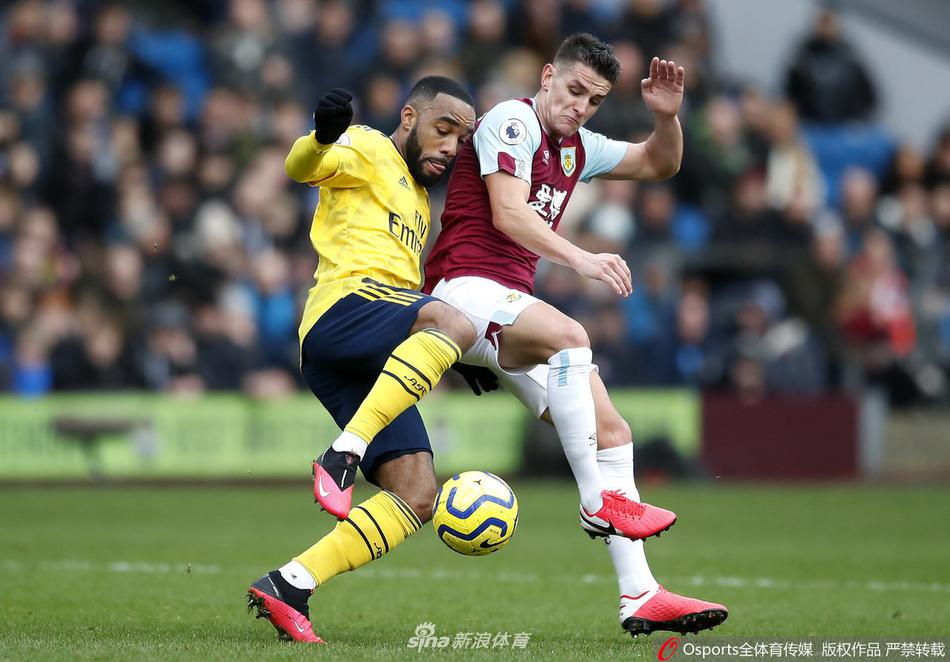 媒體人：賽前就聽說籃網(wǎng)沒計劃讓小曾打 但敢于走出去一定多鼓勵