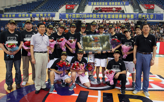 賽博朋克2077力大磚飛怎么玩